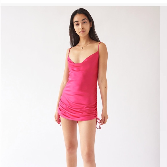 Aritzia Wilfred Fuchsia Only Rusched Slip Dress - Picture 4 of 6